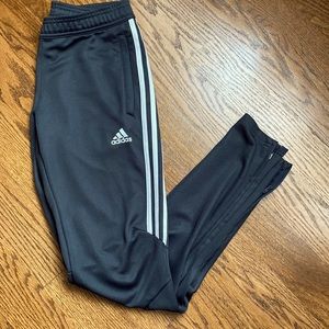 Adidas woman’s pants size S